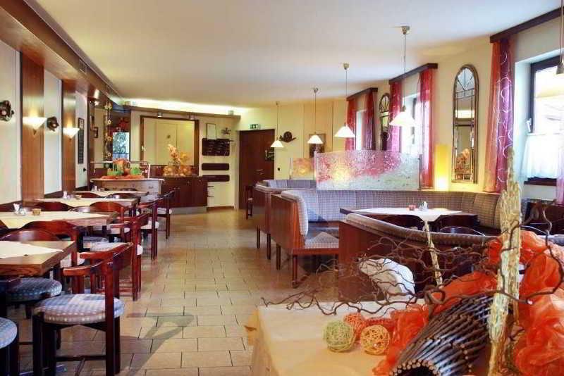 Hotel Zur Post Sankt Valentin Esterno foto